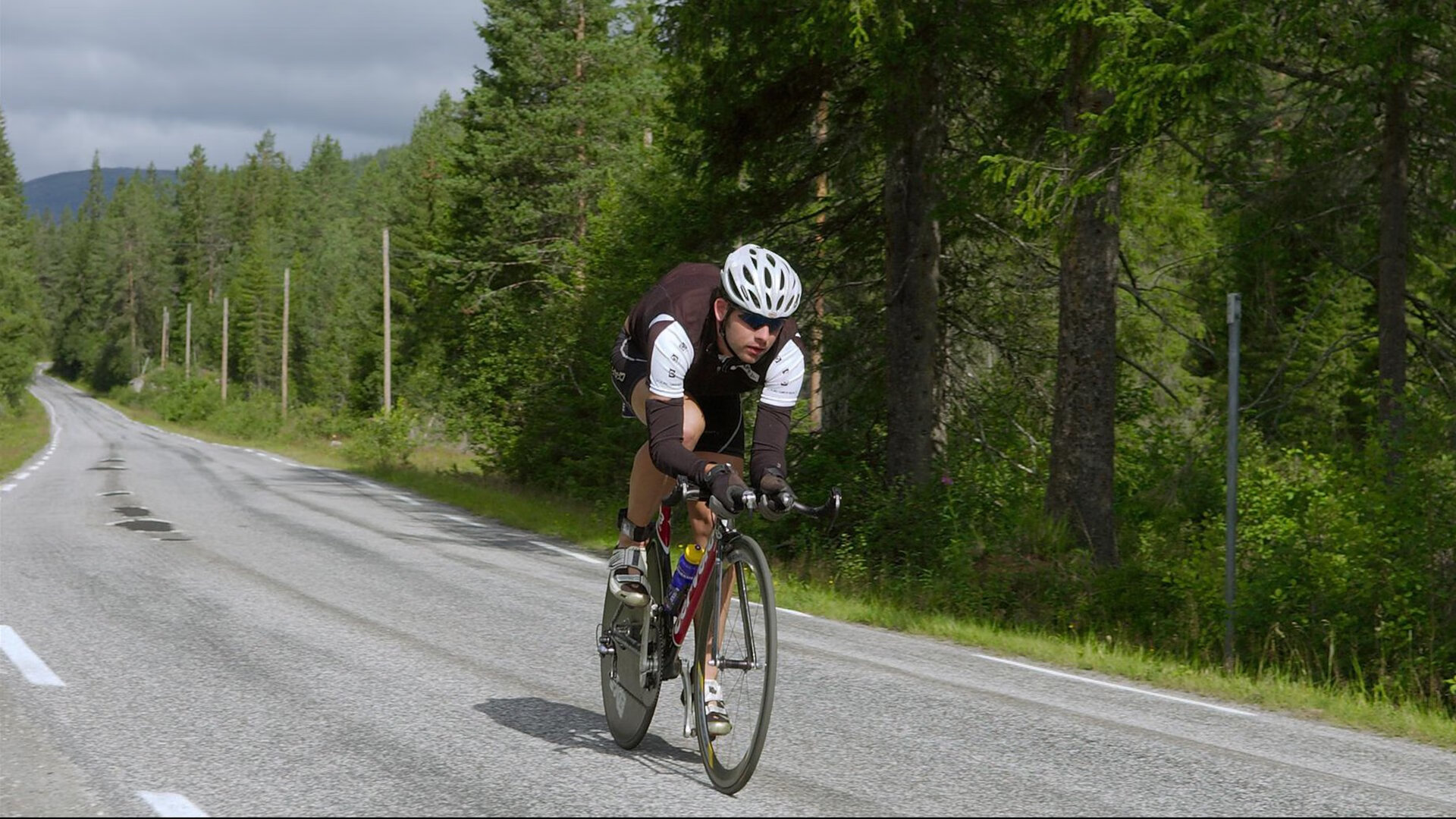 世界杯半决赛：法国2比0力克黑马摩洛哥 卫冕冠军距卫冕一步之遥